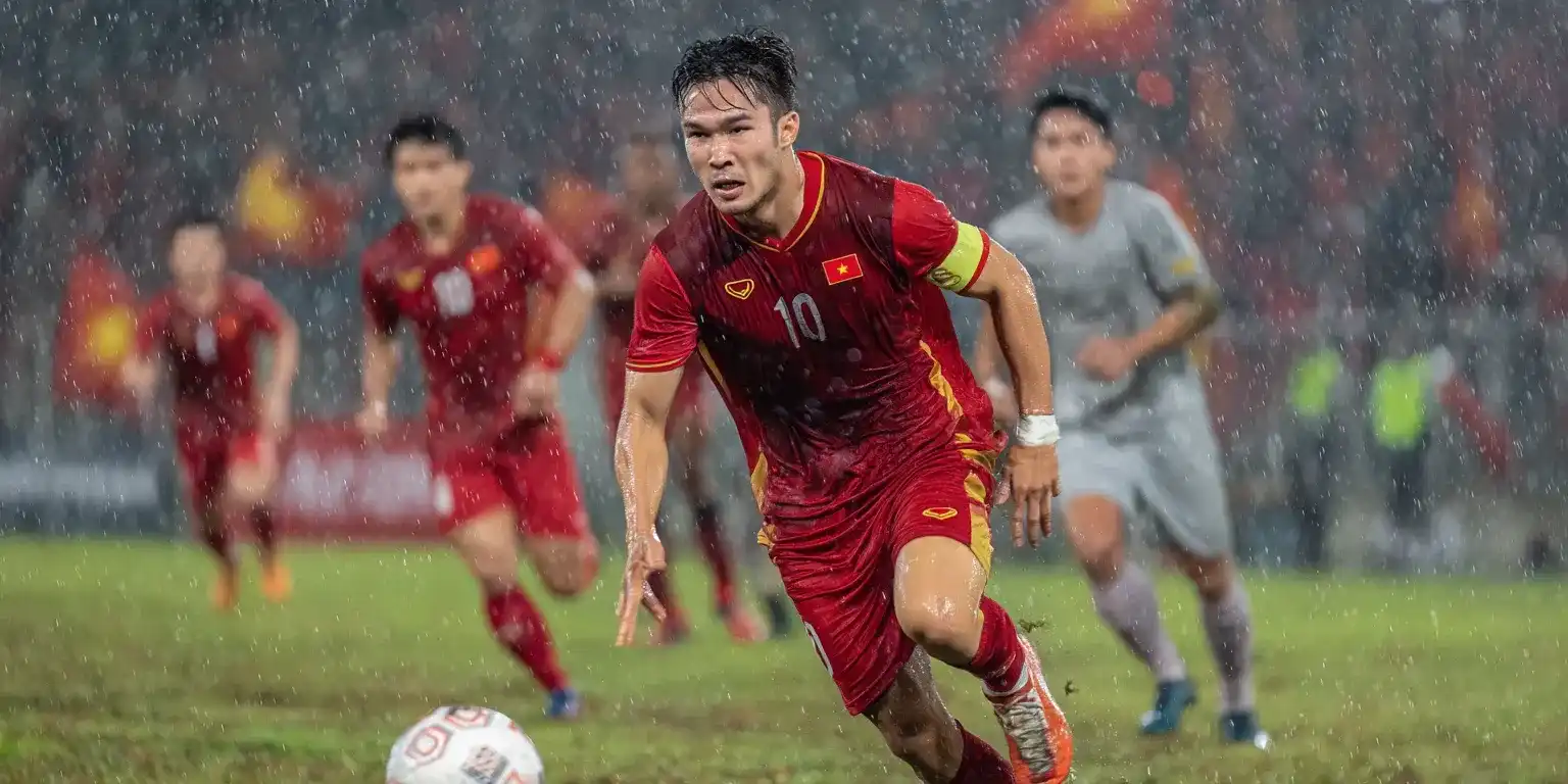 Meneliti Dunia Peraduan Bola Sepak di ASEAN